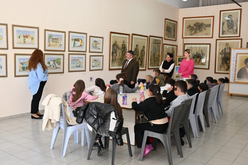 Την σπουδαία συλλογή του Ζωγράφου Χρήστου Τσεβά απολαμβάνουν οι μικροί μαθητές των Αχαρνών