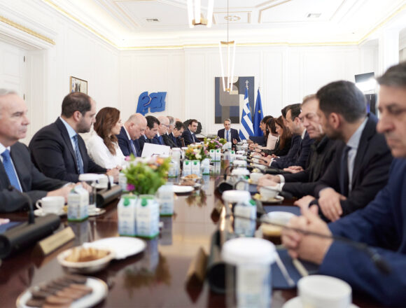 Στα 920 ευρώ ο κατώτατος μισθός από 1η Απριλίου