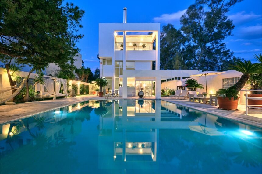 Η κρίσιμη επιλογή στα πολυτελή ακίνητα το 2026