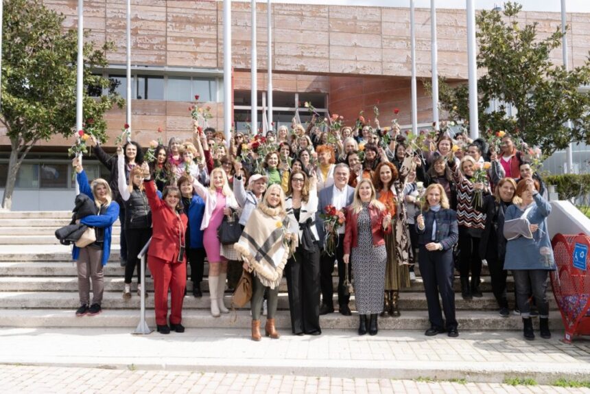 PALLHNH_GYNAIKES ERGAZOMENES Εκδήλωση για την Παγκόσμια Ημέρα της Γυναίκας για τις εργαζόμενες στον Δήμο