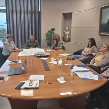 Συνάντηση στο Δημαρχείο για τα ρέματα της Διώνης