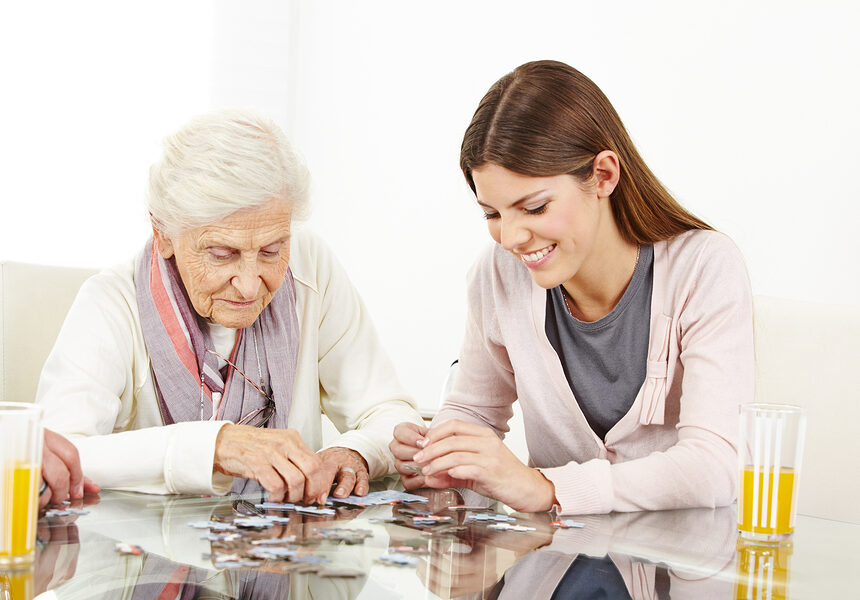 7,6 εκατ. ευρώ για έξι δομές αντιμετώπισης άνοιας, Alzheimer και αυτισμού