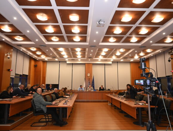 Πράσινο φως για την ασφαλτόστρωση δρόμων στη Βαρυμπόμπη