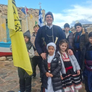 Μαθητές από πέντε σχολεία της Αττικής παρέλασαν στη Γαύδο