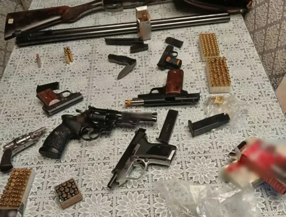 Έφοδος της ΕΛΑΣ σε οικισμούς Ρομά στο Μενίδι