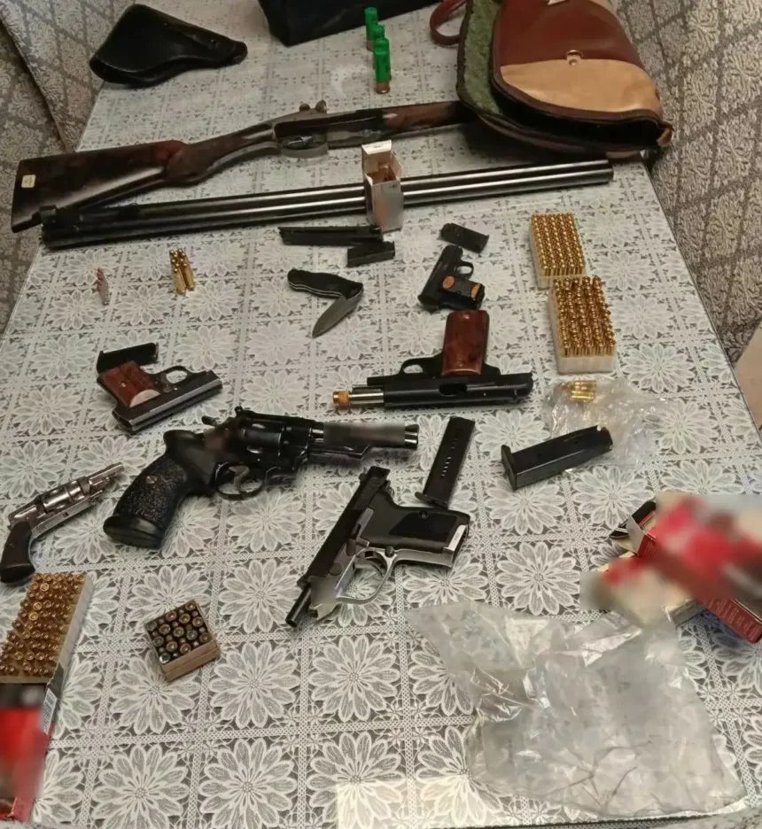 Έφοδος της ΕΛΑΣ σε οικισμούς Ρομά στο Μενίδι