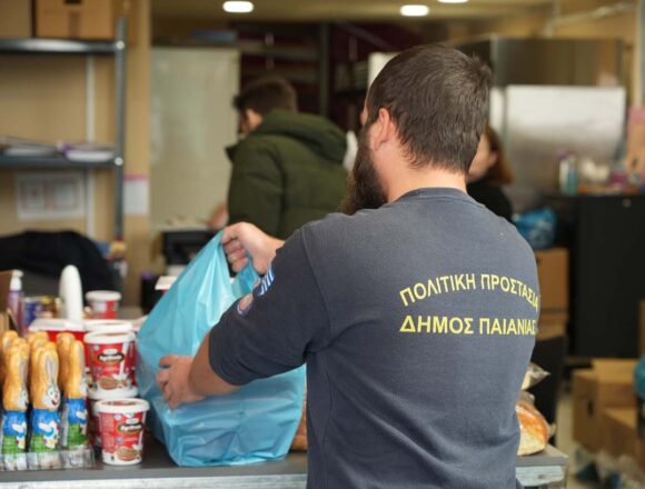 3,5 τόνοι τροφίμων εν όψει του Πάσχα στους δικαιούχους του Κοινωνικού Παντοπωλείου