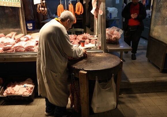 Σαρωτικοί έλεγχοι στην πασχαλινή αγορά