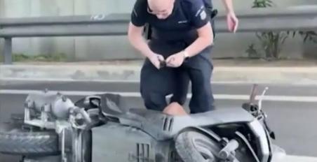 ATTIKH ODOS_TROXAIO Νεκρός 60χρονος μοτοσικλετιστής μετά από τροχαίο