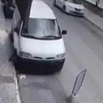 AXARNES_LHSTEIA Παιδιά 8 και 16 ετών λήστεψαν 72χρονη έξω από το σπίτι της