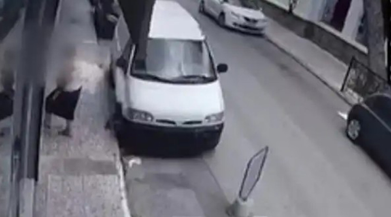 AXARNES_LHSTEIA Παιδιά 8 και 16 ετών λήστεψαν 72χρονη έξω από το σπίτι της