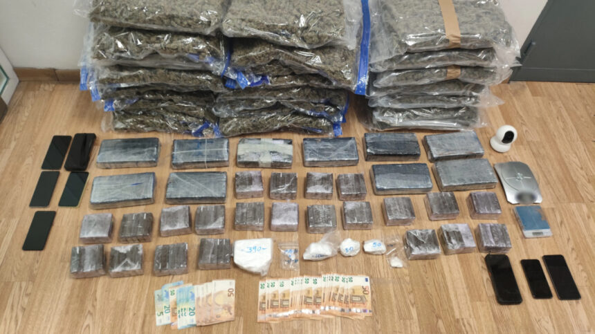 NARKOTIKA Συνελήφθησαν 3 άτομα για διακίνηση ναρκωτικών στην Αττική