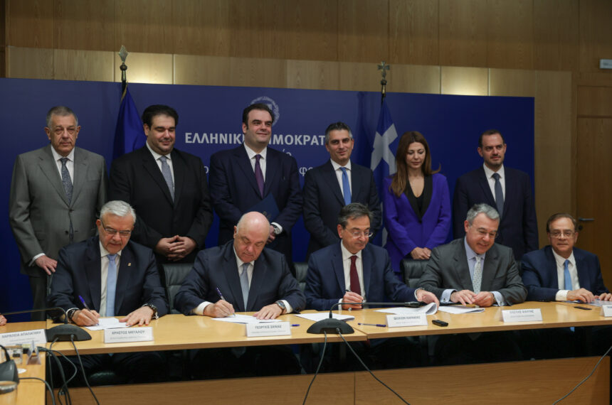 Ανακαινίζονται ακόμα 106 σχολεία σε όλη την Αττική Ανακαινίζονται ακόμα 106 σχολεία σε όλη την Αττική