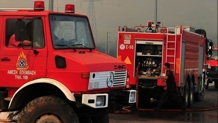 PYROSBESTIKA OXHMATA Πάνω από 18.500 πυροσβέστες, 4.000 οχήματα, 100 βάσεις drones και περισσότερα από 80 εναέρια μέσα στην μάχη κατά των πυρκαγιών