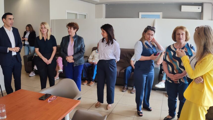 Επίσκεψη του Υφυπουργού Υγείας Μάριου Θεμιστοκλέους σε ΚΑΠΗ του Δήμου