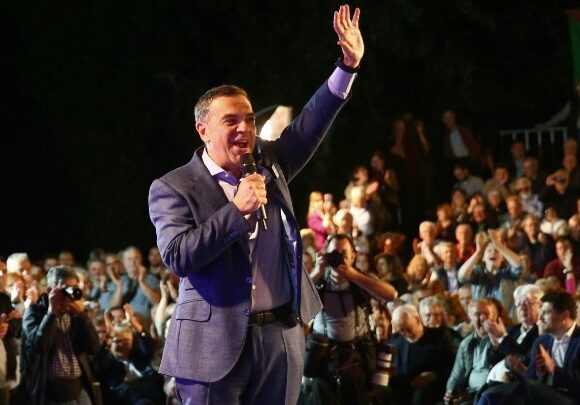 Η κατάλληλη στιγμή είναι τώρα