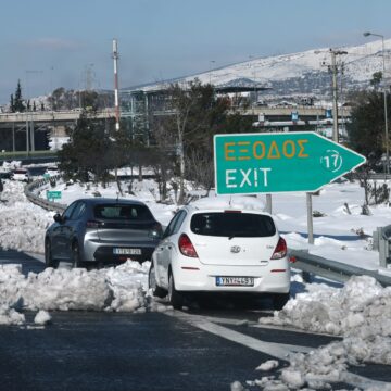 ATTIKH ODOS_KAKOKAIRIA ELPIDA - Ενοχή 4 στελεχών προτείνει ο εισαγγελέας για τον εγκλωβισμό χιλιάδων οδηγών το 2022