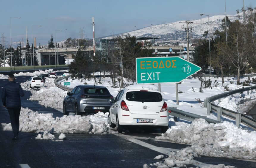 ATTIKH ODOS_KAKOKAIRIA ELPIDA - Ενοχή 4 στελεχών προτείνει ο εισαγγελέας για τον εγκλωβισμό χιλιάδων οδηγών το 2022
