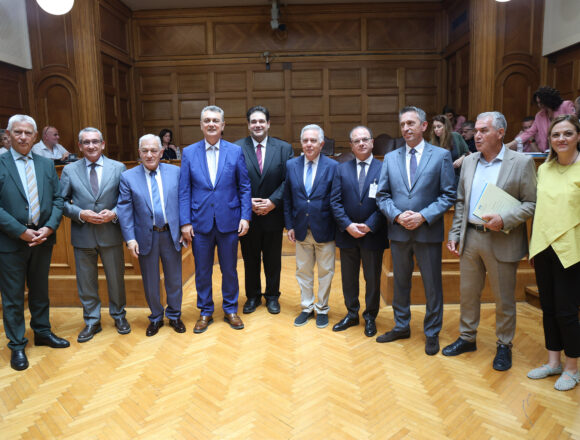 Στη Βουλή ο Πρόεδρος της ΚΕΔΕ Λάζαρος Κυρίζογλου για τον νέο Κώδικα Τοπικής Αυτοδιοίκησης