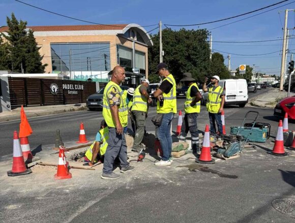 Αποκαθίσταται το οδόστρωμα στη Λεωφόρο Σπάτων στον Γέρακα