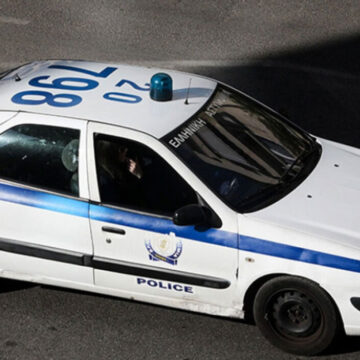 PERIPOLIKO Παρουσιάστηκε ως υπάλληλος του ΔΕΔΔΗΕ και άρπαξε 82 λίρες, 20.000 ευρώ και κοσμήματα