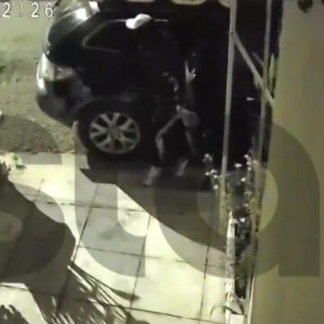 SPEIRA_DIARRHKTES Σπείρα παριστάνει τους αστυνομικούς και ξαφρίζει σπίτια