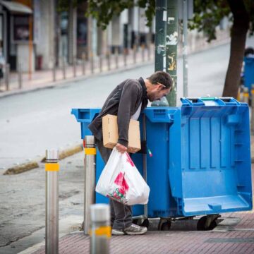 Σε κατάσταση φτώχειας ένας στους δέκα εργαζόμενους στην Ελλάδα