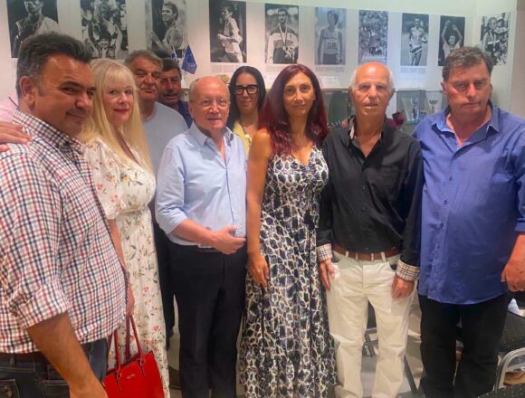 MARATHONAS_BRABEYSH 2 Βράβευση των εθελοντών καθηγητών του Κοινωνικού Φροντιστηρίου