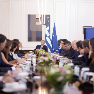 MHTSOTAKHS_YPOYRGIKO SYMBOYLIO Απολογισμός εξαμήνου, Ταμείο Ανάκαμψης, αγροτικές πληρωμές και νέα νομοσχέδια