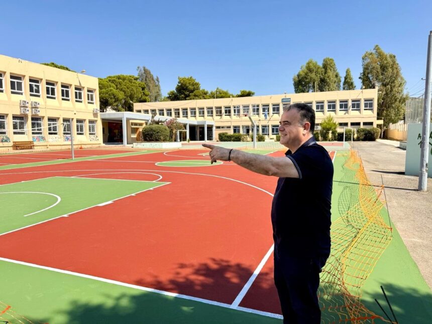 PALLHNH_GYMNASIO 2 Αυτοψία του Δημάρχου, Χρήστου Αηδόνη, στο 1ο Γυμνάσιο Παλλήνης