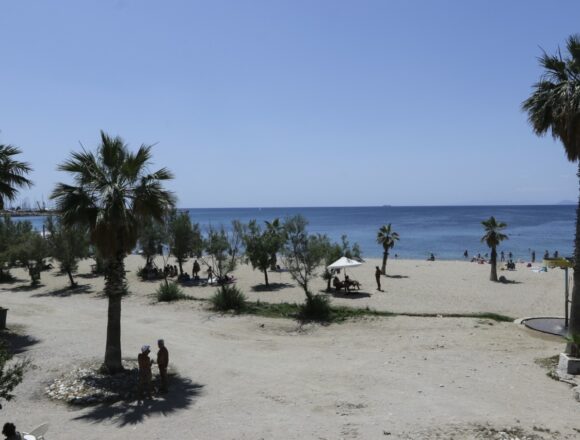 Έντονη διαμάχη για τις μετρήσεις στις παραλίες της Ανατολικής Αττικής