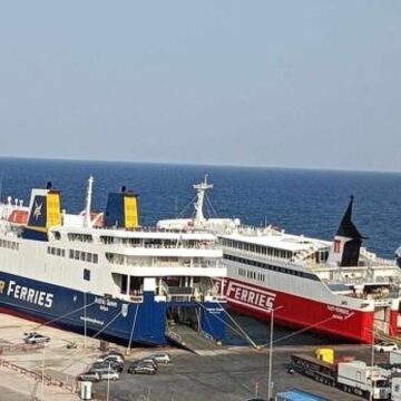 Ανοίγει διάλογος για τη λειτουργία του λιμανιού της Ραφήνας