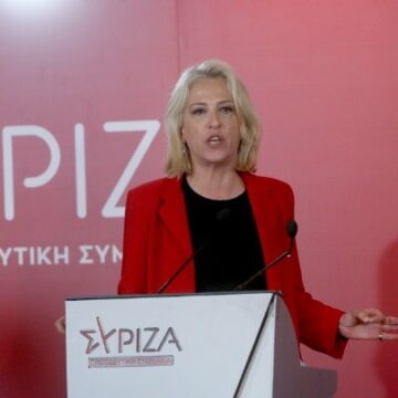 Η Ρένα Δούρου νέα πρόεδρος της ΚΟ