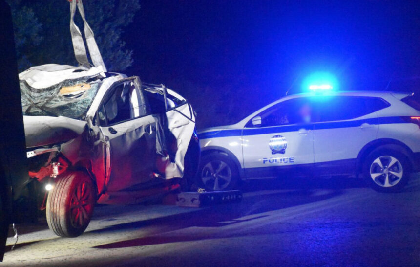 TROXAIO_BARYMPOMPH Νεκρός ανασύρθηκε ο οδηγός οχήματος που ανετράπη και πήρε φωτιά