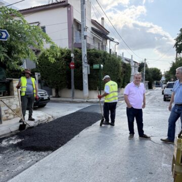 PALLHNH_LAKOYBES Σε πλήρη εξέλιξη το πρόγραμμα αποκατάστασης λακκουβών στον Δήμο