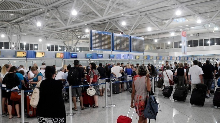 «Πέταξε» η επιβατική κίνηση στα αεροδρόμια της χώρας