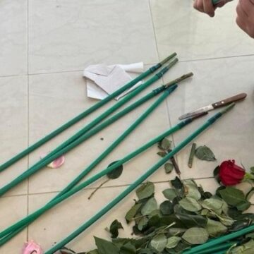 Κύκλωμα έκρυβε 84 κιλά κοκαΐνης μέσα σε τριαντάφυλλα