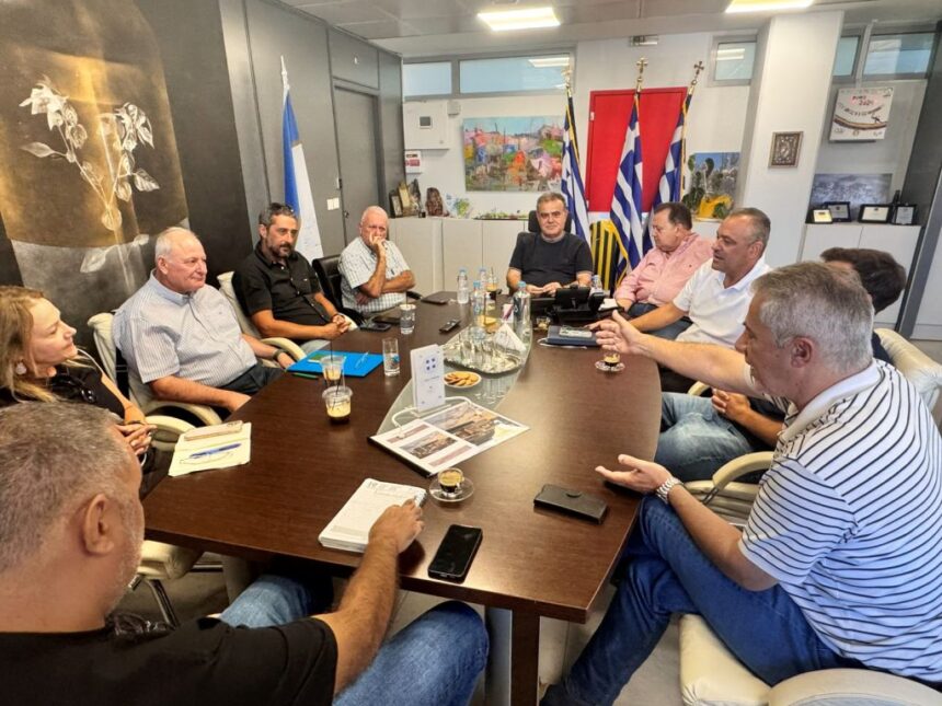 PALLHNH_SYNANTHSH APOXETEYSH Σύσκεψη υπό τον Δήμαρχο, Χρήστο Αηδόνη με την ΕΥΔΑΠ και τις αναδόχους εταιρείες