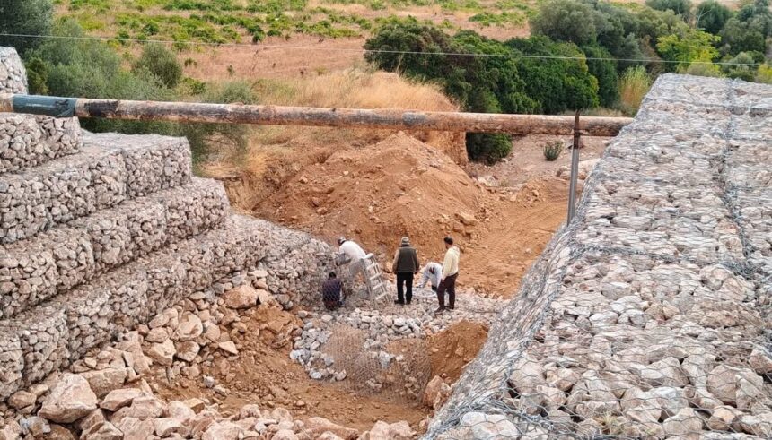 PEAA_AYTOPSIA REMA 3 Αυτοψία του Αντιπεριφερειάρχη στο ρέμα της Αγίας Παρασκευής στην Καλλιτεχνούπολη