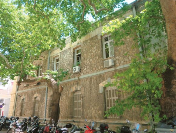5,6 εκατ. ευρώ για την ενεργειακή αναβάθμιση διατηρητέων κτιρίων του ΠΣ
