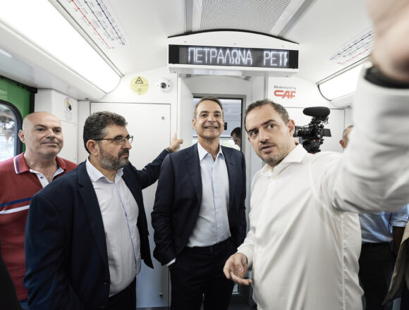 Δεκατέσσερις ανακατασκευασμένοι συρμοί στον Ηλεκτρικό